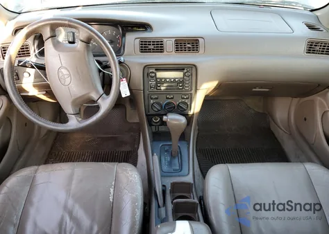 2000 Toyota Camry Le z USA, uszkodzony, nr VIN JT2BF28K3Y0252144